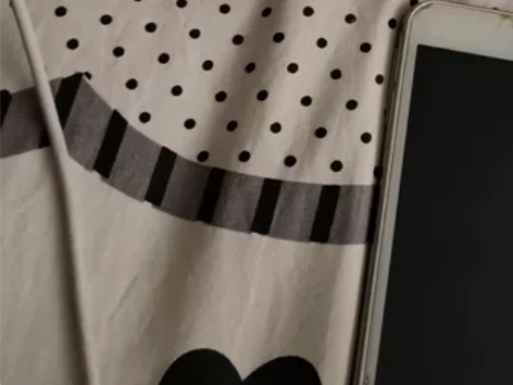 三星n7000，俗称三星note1，当年买...