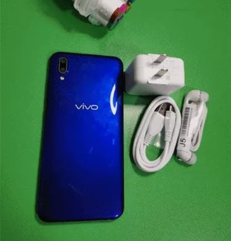 正品vivoY93二手全新，全通网4g人脸...