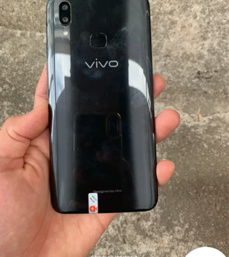 vivox21 6+64 黑 手机更换屏幕...