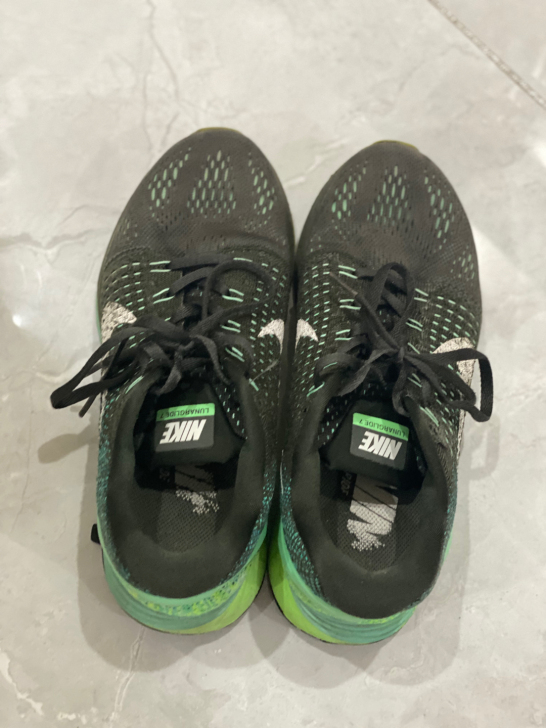Nike 跑鞋