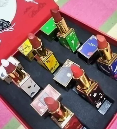 玛可蓝尼中国风微雕口红礼盒6支装  35元...