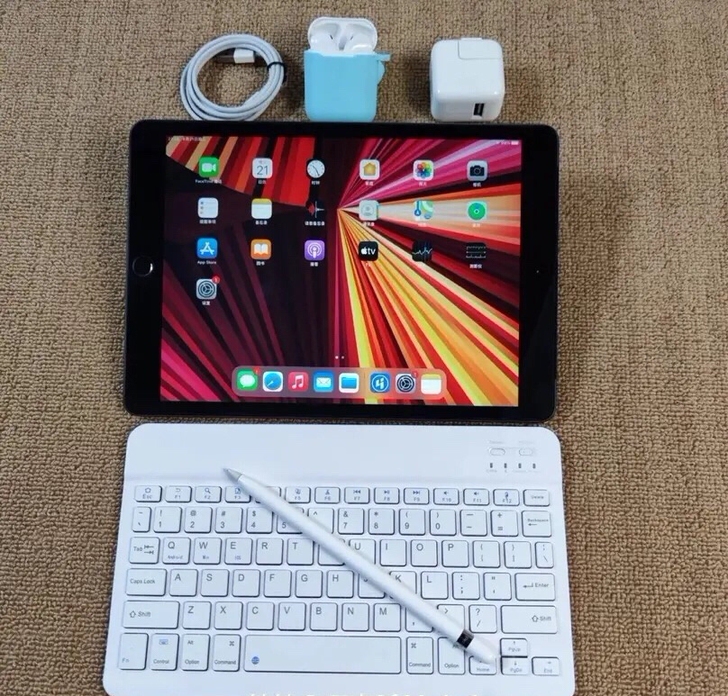 ipad 2019款 128g 插卡版 几...