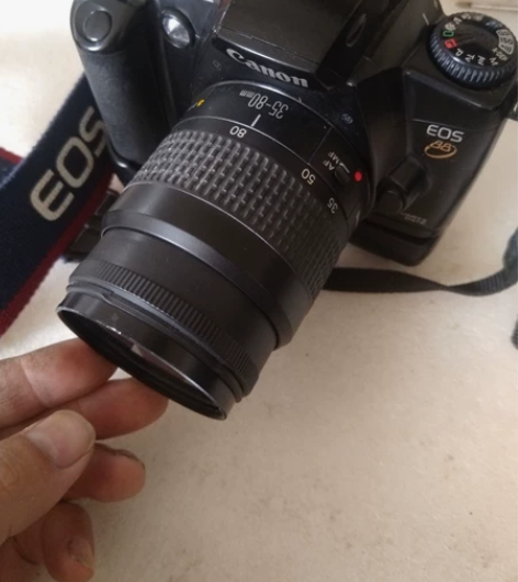 佳能EOS88 ，成色请看实物图片，里面没...