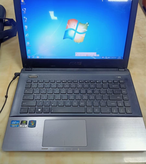 华硕笔记本电脑，I5处理器，4G内存，12...