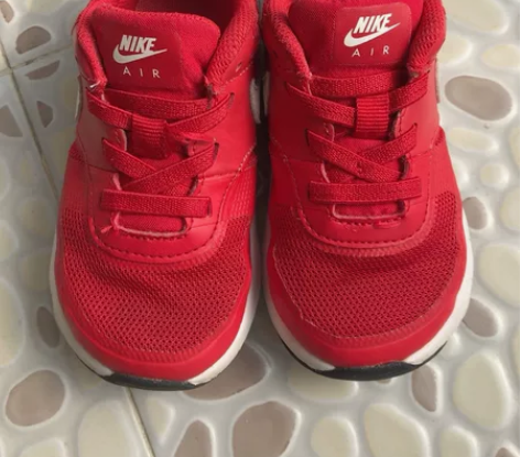Nike 红色气垫运动鞋,8C,140cm...
