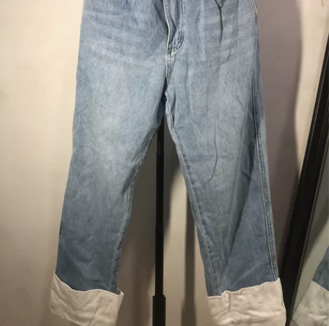牛仔裤，110斤左右穿，质感很好 腰围74...