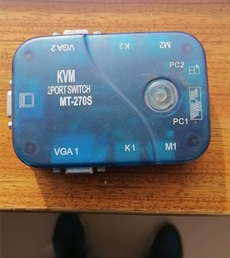 显示器共享器,两台电脑共享一台显示器,带两...