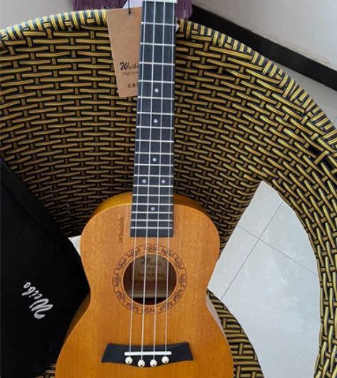 乐器行不做了，剩了几把单板尤克里里！现在打...