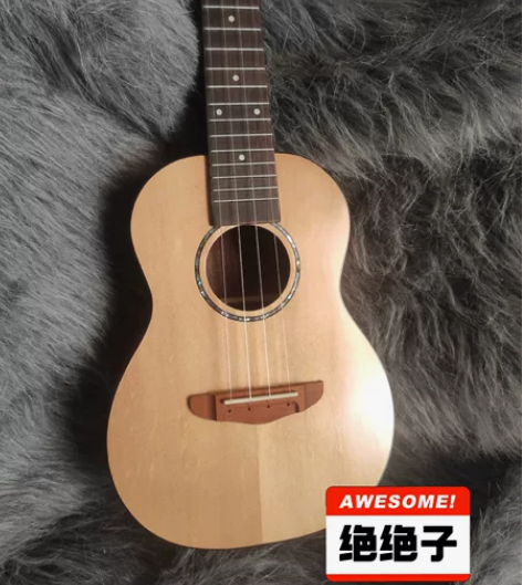 全新23寸云杉桃花心单板尤克里里亏本价甩卖...