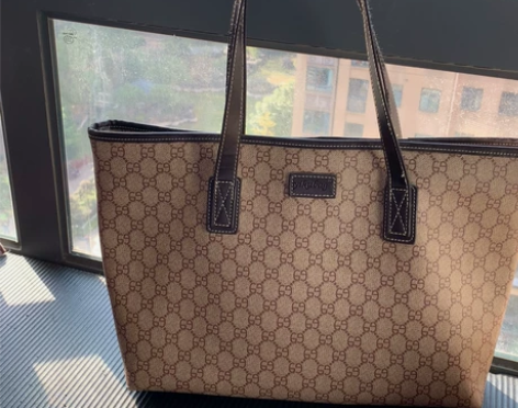 女士休闲印花单肩包，手提包，如图已拍小瑕疵...