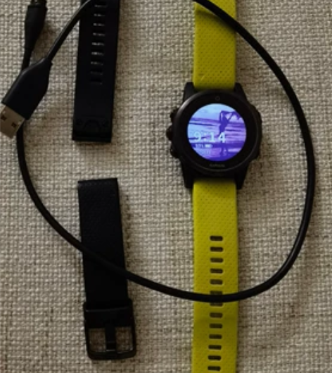 Garmin佳明Fenix 5s蓝宝石镜面...