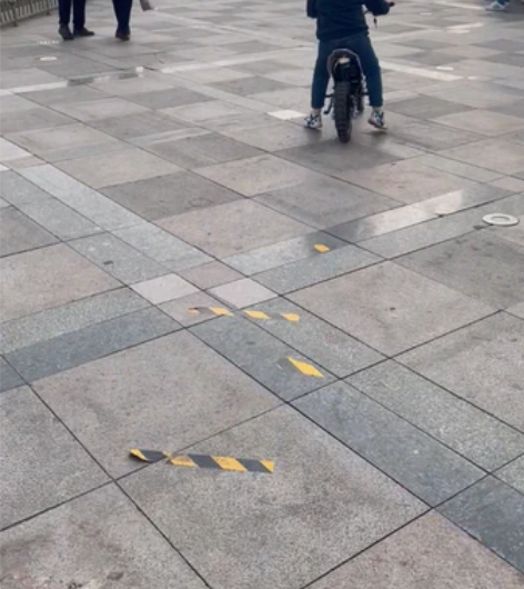 儿童电动越野摩托车，500w36v 感兴趣...