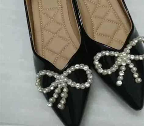 36码，全新百搭平底休闲单鞋，15元一双包...