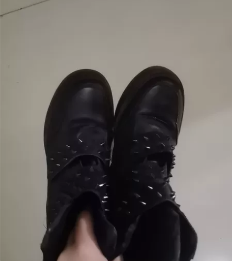 内增高鞋 实体店好几百购入 30元出 感兴...