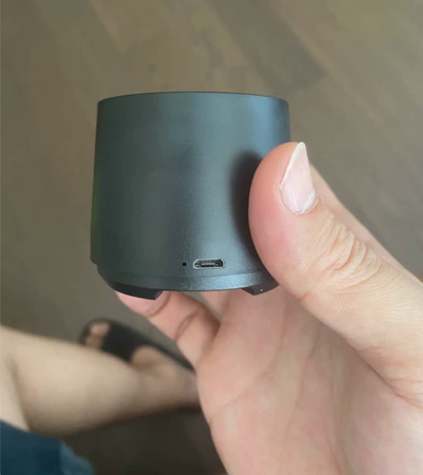 布洛克全新蓝牙音箱。一个手机录不了。等有空...