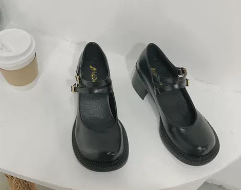 双扣森系玛丽珍鞋2021新款温柔仙女粗跟中...