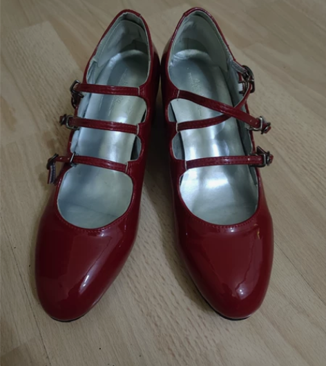 一字扣三字带粗跟单鞋女漆皮中跟高跟鞋春款复...