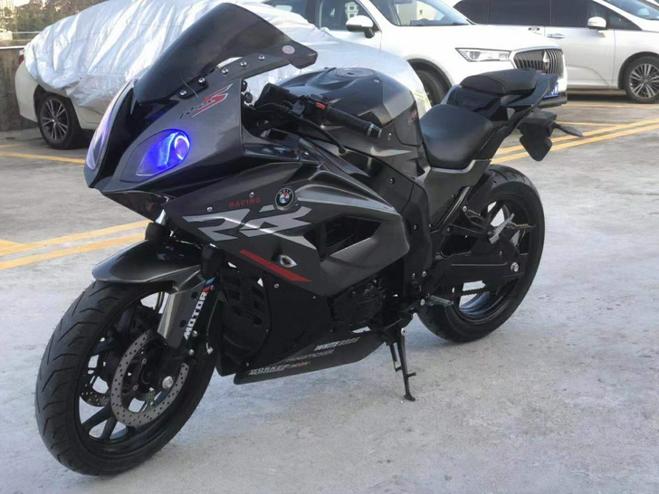 低价甩卖宝雕双R250CC。战斗灰版画，自...