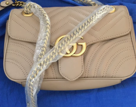 双g链条包 真皮链条包 全新闲置 出售不退...