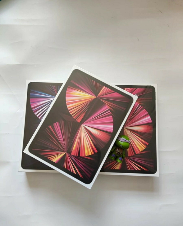 iPad 2021 M1版本8+128