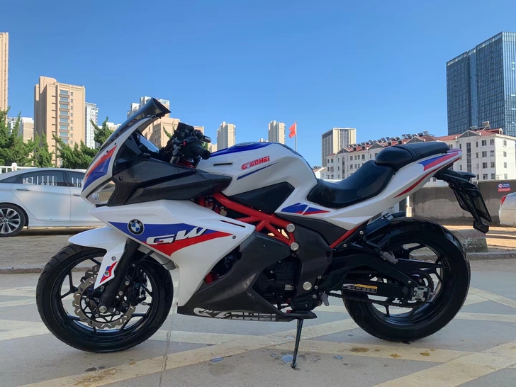 国威牌H6款价格不高  车况美丽  稀有车...