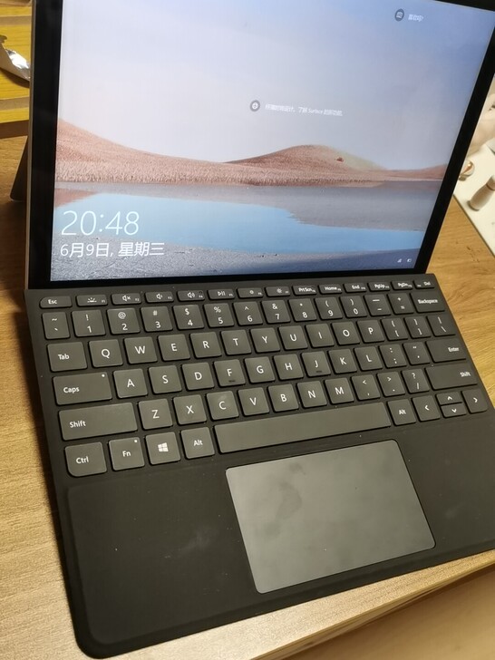 微软Surface Go 2 二合一平板电...