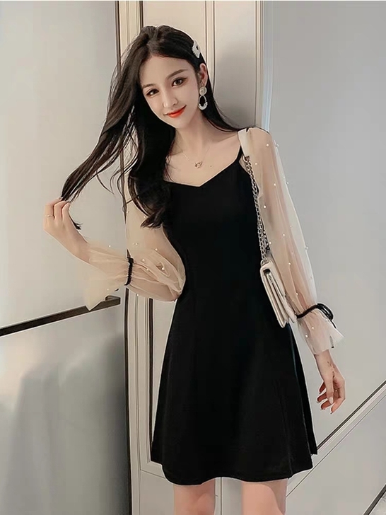 2021年新款裙子仙女网纱温柔连衣小黑裙