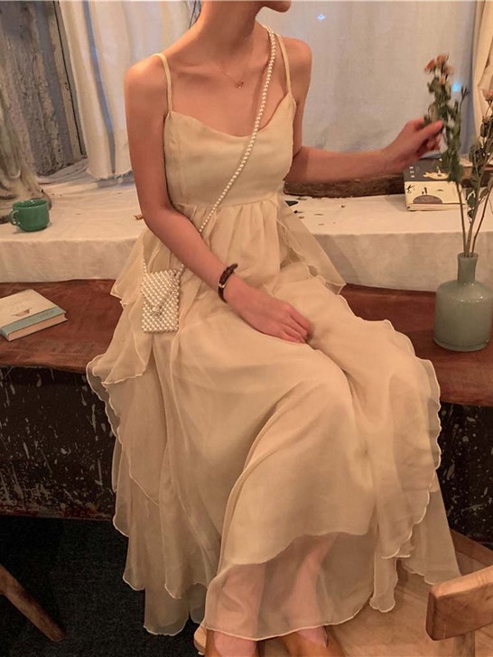 法式甜美初恋长裙子仙女超仙森系气质显瘦吊带...