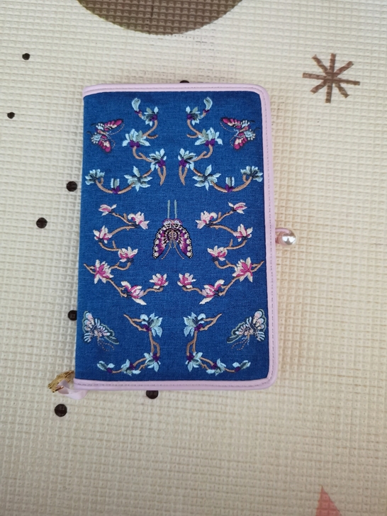 故宫笔记本,蝴蝶,没有外包装,内包装塑封好...