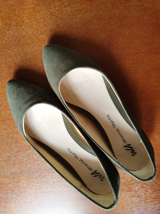 基本全新日本专柜购买日系人气品牌素色舒適百...