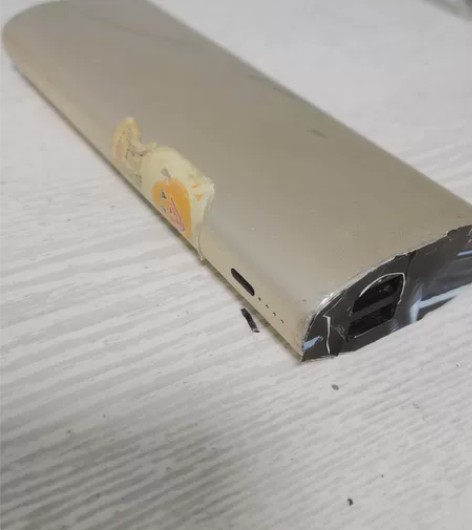 倍斯特充电宝 成色不行 使用没有问题200...
