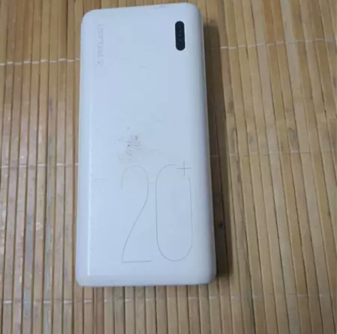 这款充电宝已经用了三个月左右了，因为有新的...