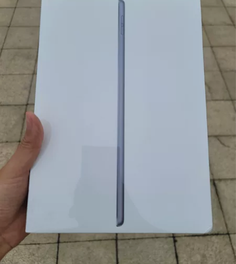 iPad 2021款。第九代256G全新未...