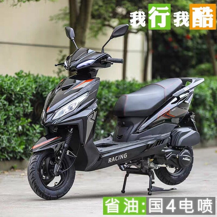 目前两千公里，油耗正常造1.8，猛一点2个...