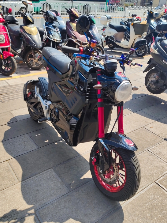 给钱就出  改装猴子m6，60安锂电，中置...