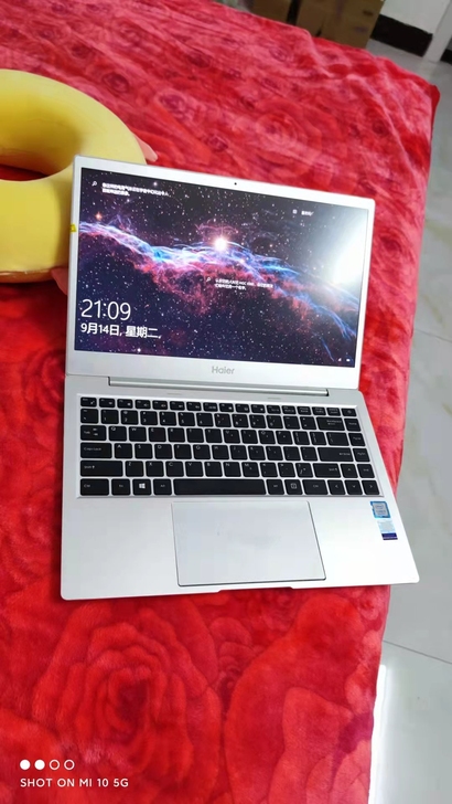 超薄窄边框四核新款8G海尔苹果win10笔...