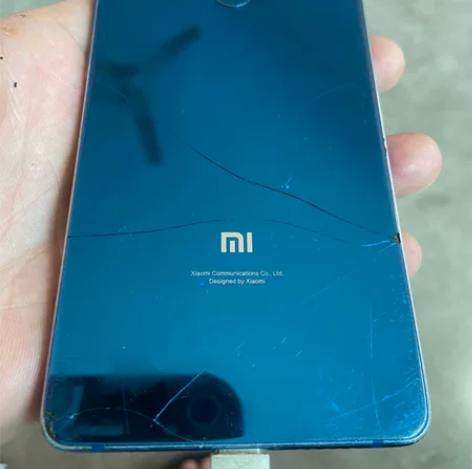 小米8se 通电有声音 屏幕没有显示 感兴...