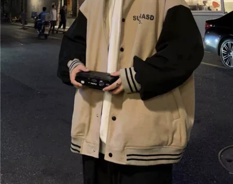 棒球外套 码数偏小（l码的大小）58出 偏...