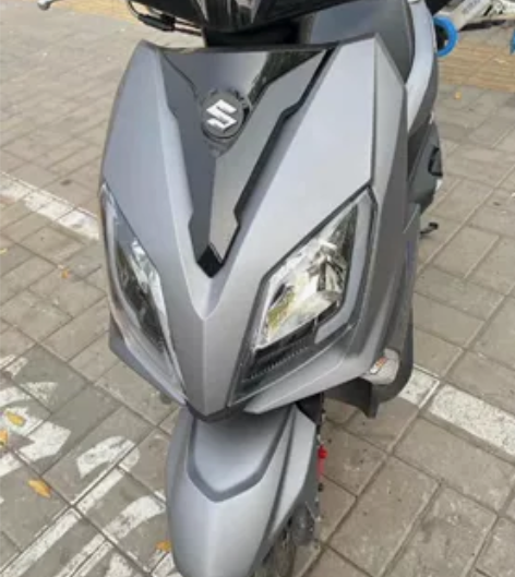 21年以后的铃木uy125.颜色最好是钛银...