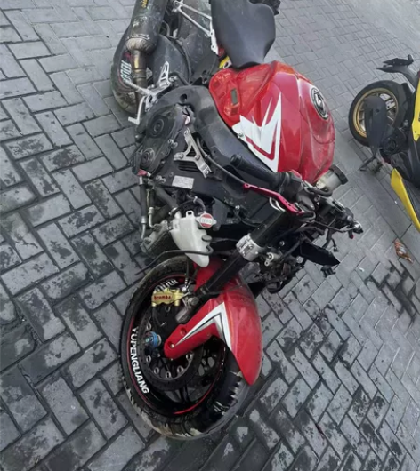 铃木gsx1000 铃木大R1000 铃木...