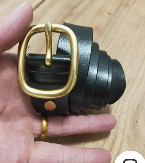 库存黑色女士牛皮腰带，加扣长1米。宽2.2...