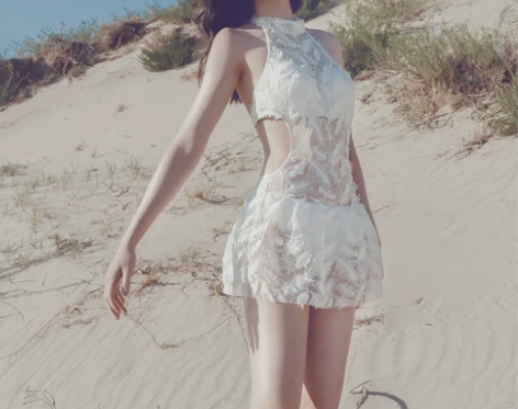 les泳衣女2020新款遮肚显瘦白色性感仙...