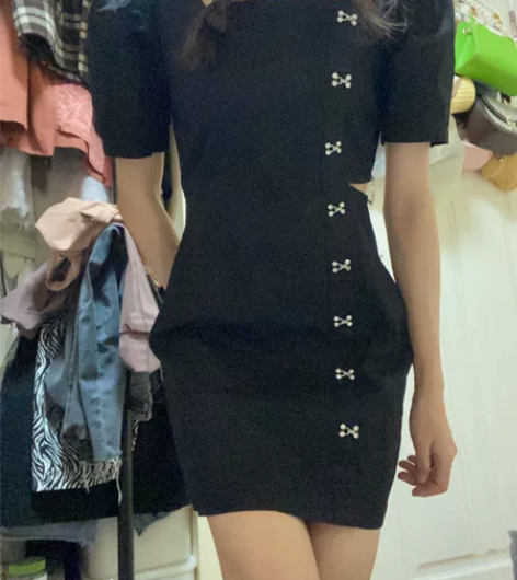 实体店买的  s码 可爱带点性感 小心机泡...