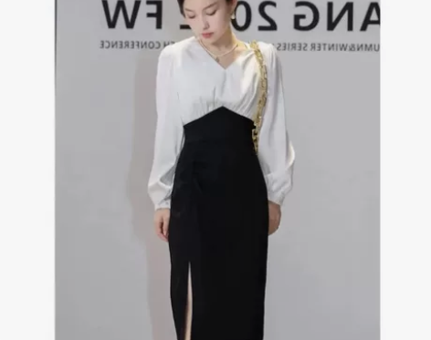 全新御姐风性感连衣裙 M 图四上身图 挺好...