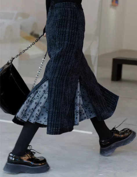 中长款芍药居抓住她蝴蝶黑色a字半身裙秋冬高...