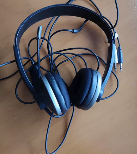 闲置飞利浦耳机转让。 感兴趣的话点“我想要...