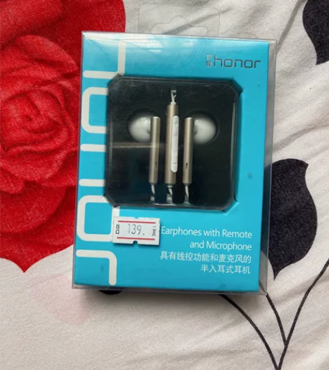 荣耀耳机 具有控线功能和麦克风的半入耳式耳...