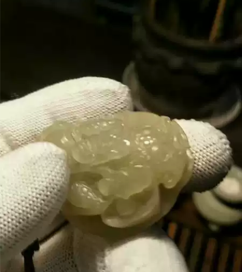金蟾如意手把件玉雕。 感兴趣的话点“我想要...