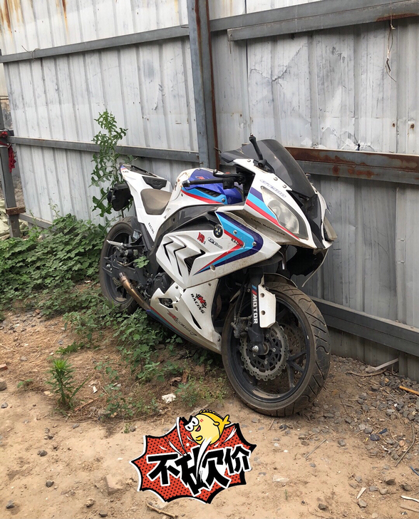 宝雕宝马整车拆车配件了，需要哪些都可以哦，...