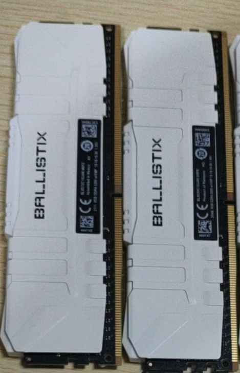 英睿达8g 3200hz，单条全新整机拆下!